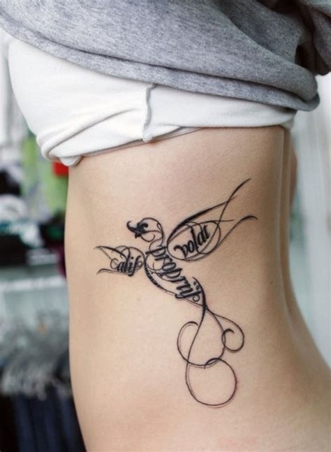 tatuajes para mujeres en las costillas con significado|8 diseños con significado que puedes tatuarte en las。